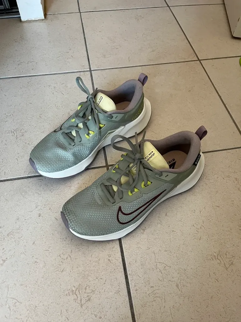 Použité Nike Juniper Trail 2 Gore-tex bike — obrázek 2 z 8
