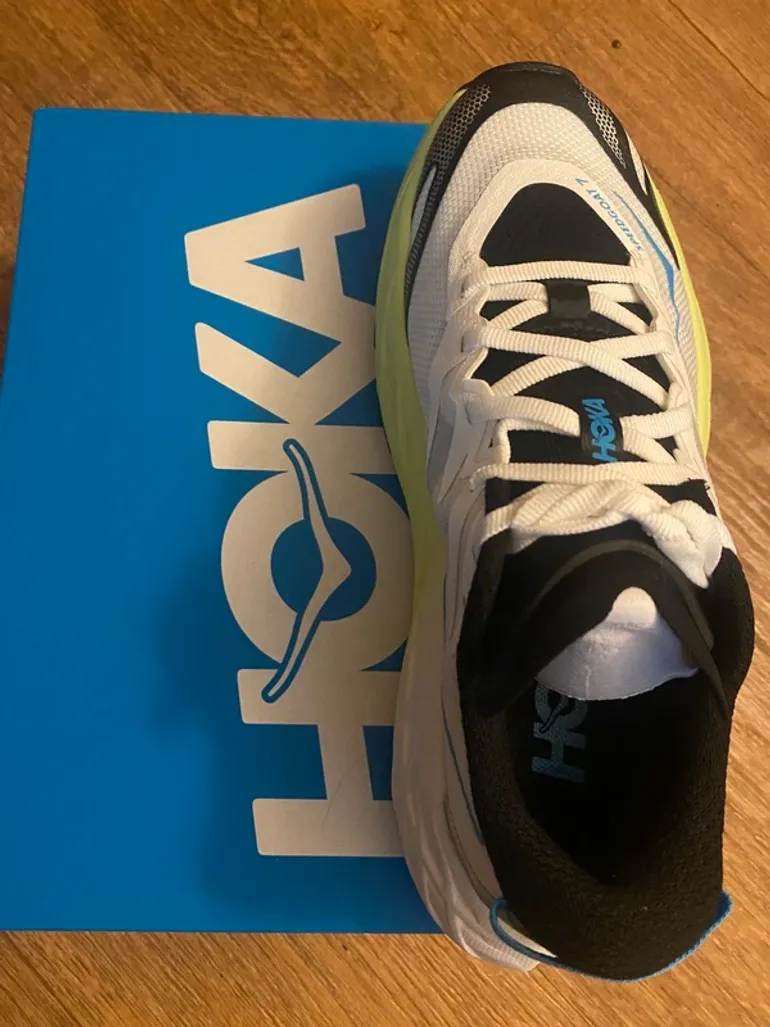 Used Hoka Speedgoat 7 bike — image 3 of 7