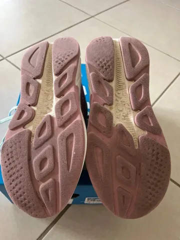 Used Hoka Rincon 4 bike — image 3 of 4