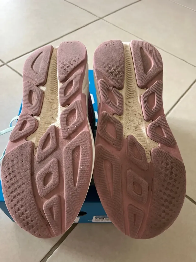 Used Hoka Rincon 4 bike — image 3 of 4