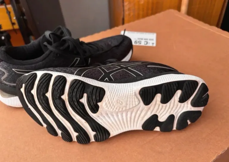 Used Scarpa Asics gel nimbus 24 bike — image 3 of 5