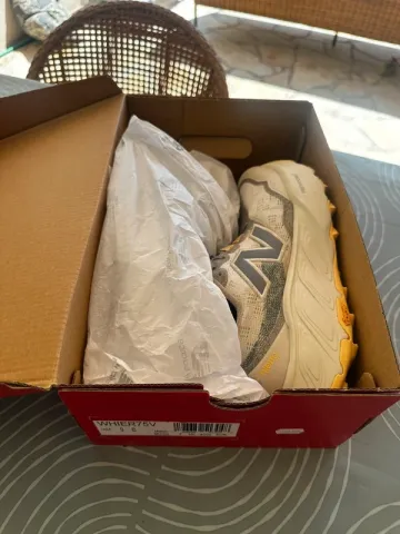 Used New Balance Fresh Foam X Hierro v7 bike — image 4 of 4