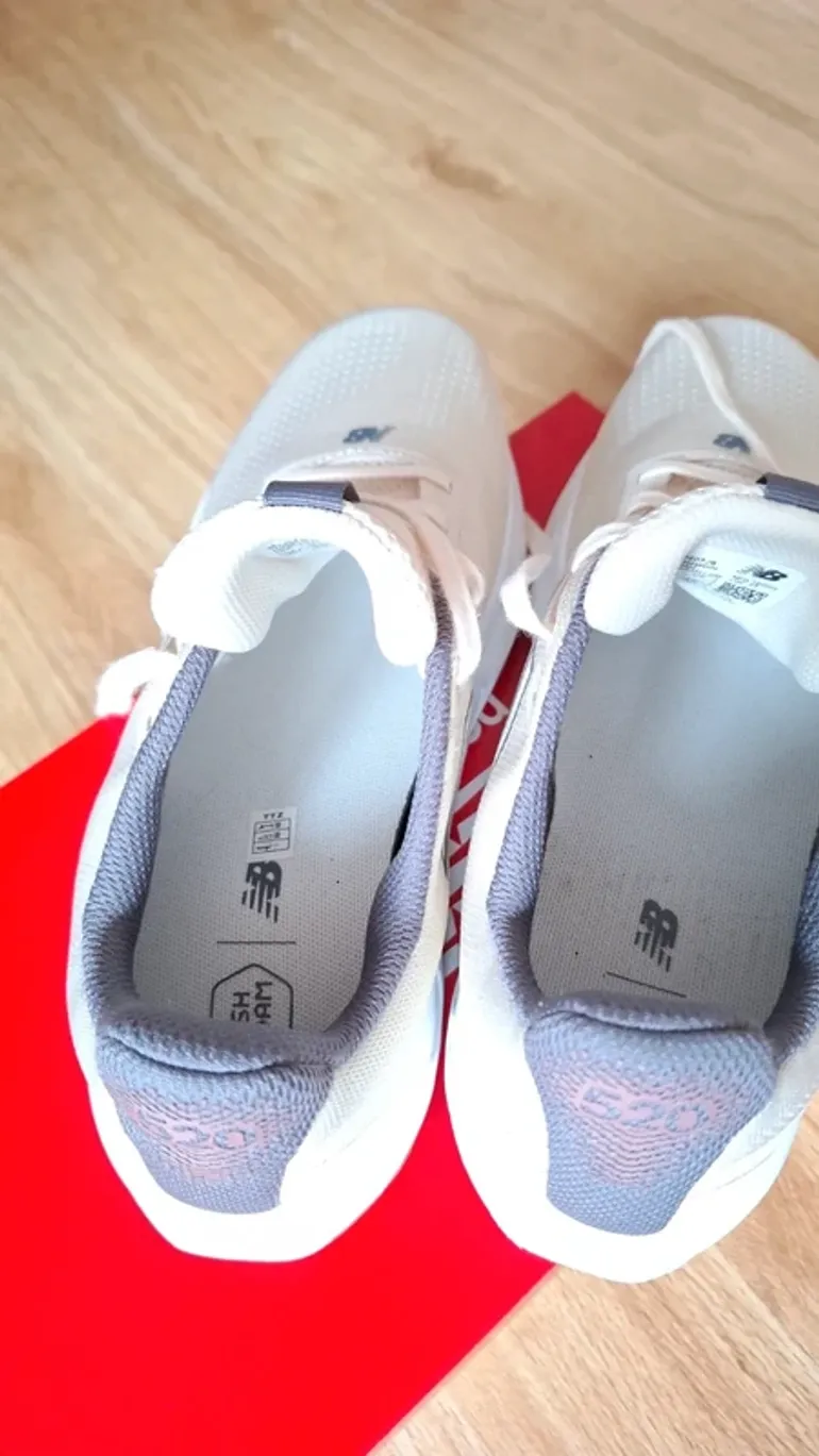 Used New Balance 520 bike — image 3 of 5
