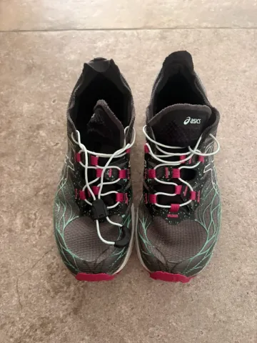 Used Asics Fuji Speed bike — image 1 of 3