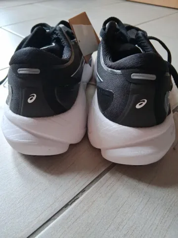 Used Asics Gel Kayano 30 bike — image 8 of 15