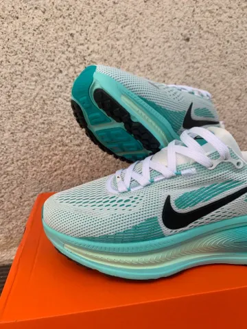 Nike Vomero 18 bike d'occasion — image 2 sur 11