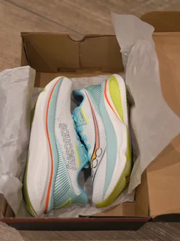 Used Saucony Peregrine Azura bike — image 2 of 2