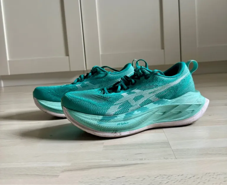 Używany Asics Superblast 2 bike — zdjęcie 2 z 8