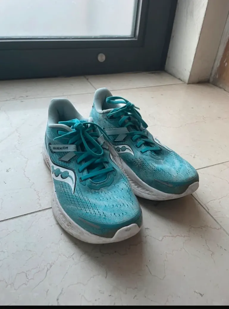 Saucony Running Shoes bike usato — immagine 1 di 8