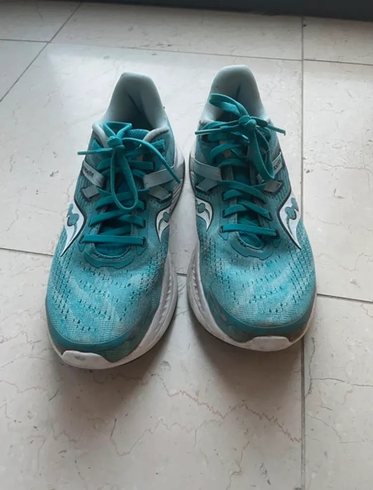 Saucony Running Shoes bike usato — immagine 2 di 8