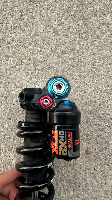 Brugt Fox DHX2 Factory 2023 bike — billede 3 af 4