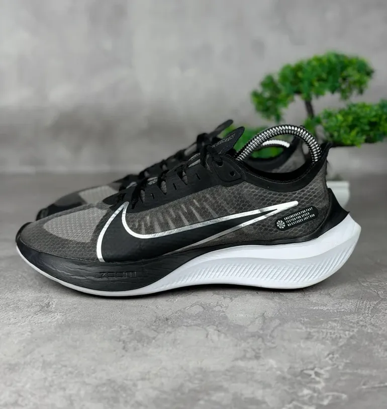Tweedehands Last Nike running shoes bike — afbeelding 2 van 10