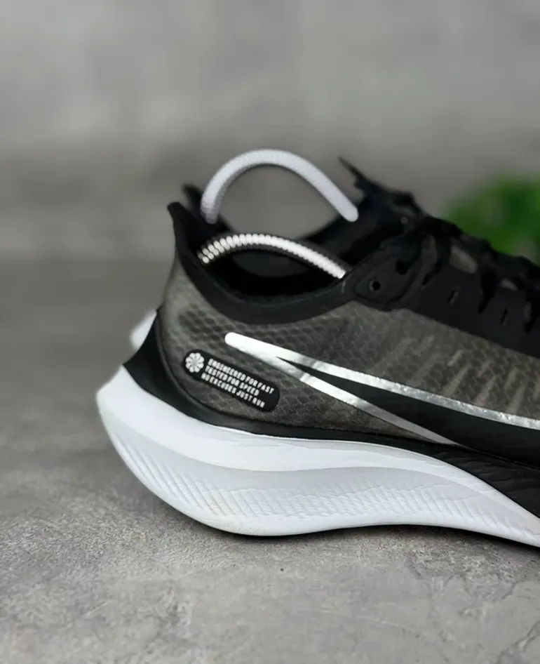Tweedehands Last Nike running shoes bike — afbeelding 4 van 10