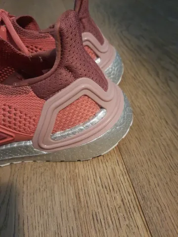 Used Adidas Ultraboost 19.5 DNA bike — image 3 of 9