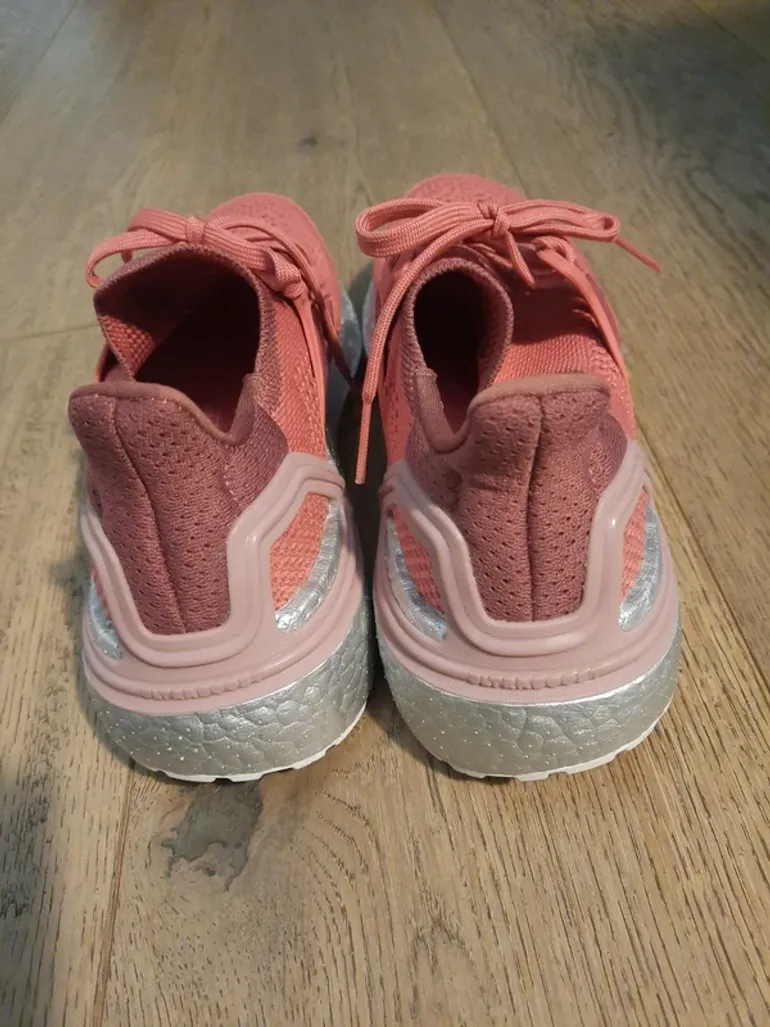 Used Adidas Ultraboost 19.5 DNA bike — image 4 of 9