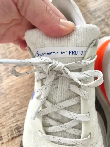 Used Nike ZoomX Invincible 3 bike — image 3 of 5