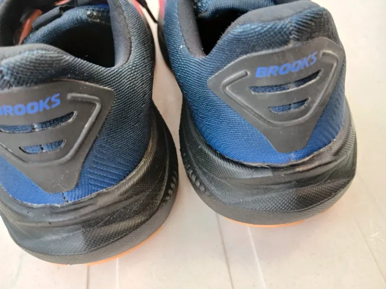 Used Brooks Ghost 17 bike — image 6 of 8