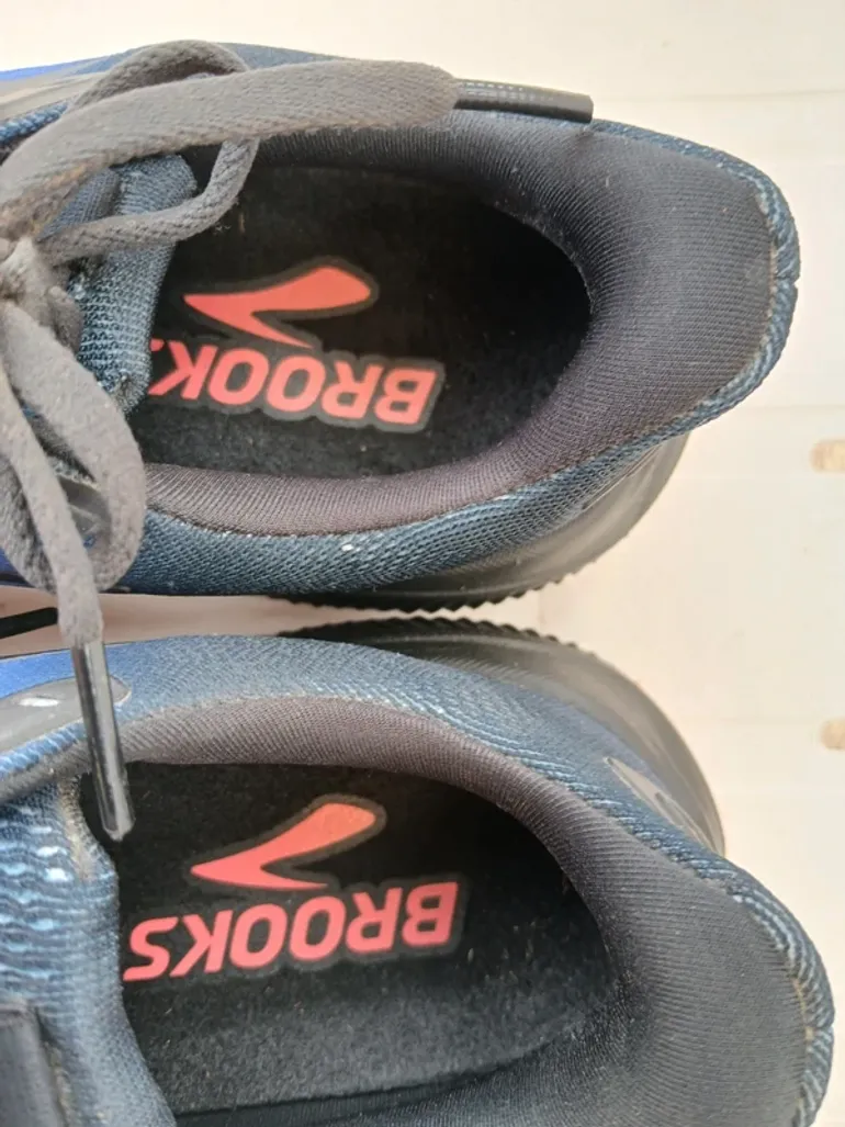 Used Brooks Ghost 17 bike — image 2 of 8