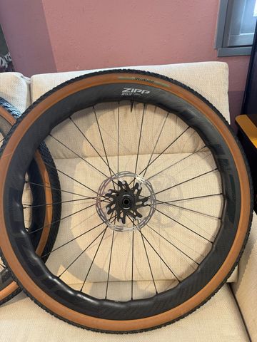 Zipp 353 NSW 2025 bike usato — immagine 3 di 5