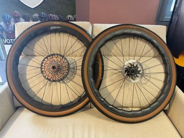 Zipp 353 NSW 2025 bike usato — immagine 1 di 5