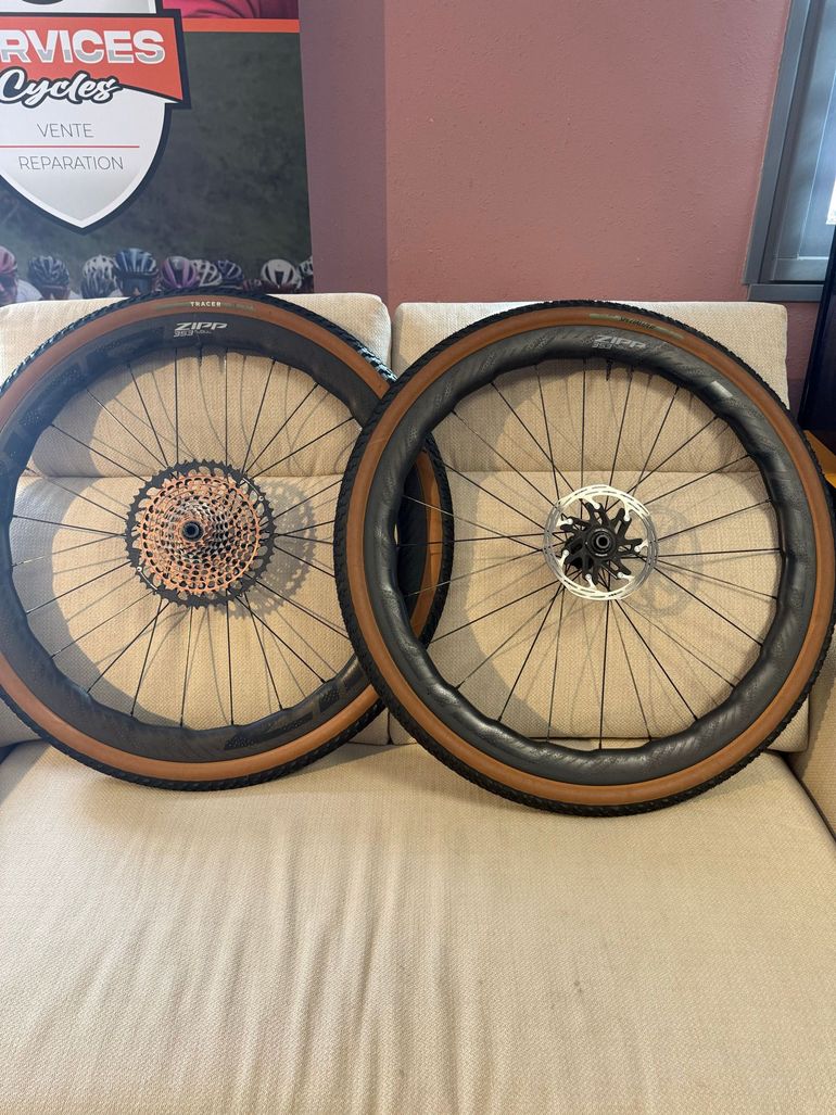Zipp 353 NSW 2025 bike usato — immagine 5 di 5