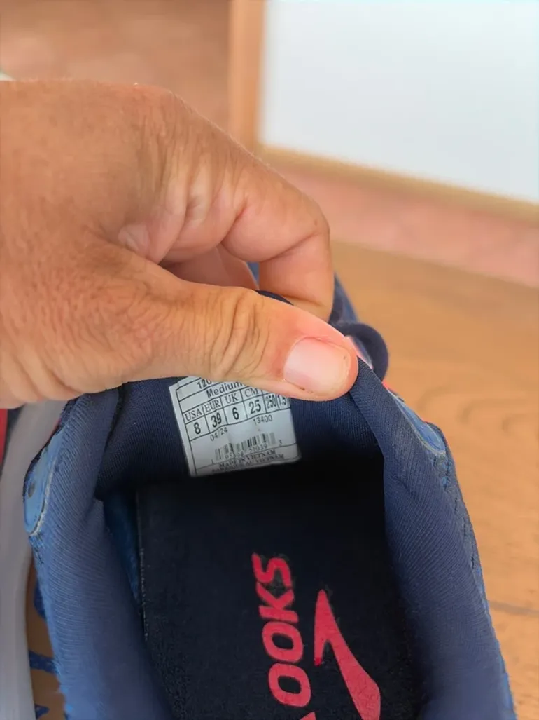 Used Brooks Ghost 2 Max bike — image 4 of 5
