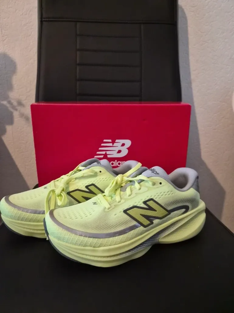 Used New Balance Ellipse V1 bike — image 2 of 3