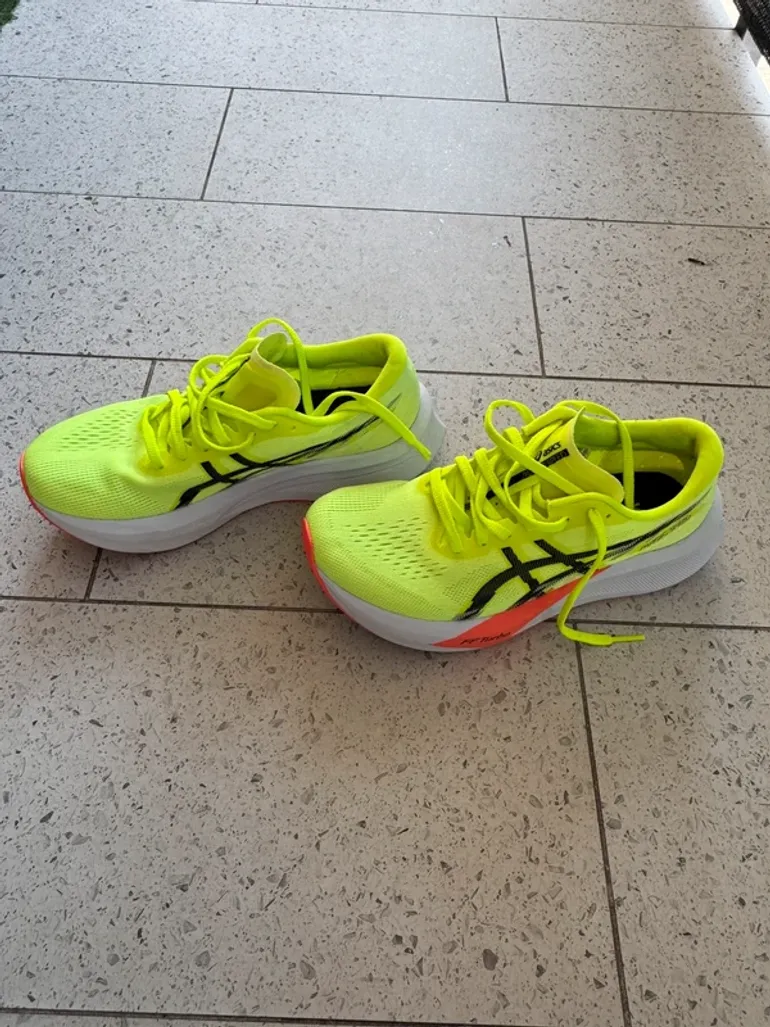 Asics MAGIC SPEED bike d'occasion — image 2 sur 6