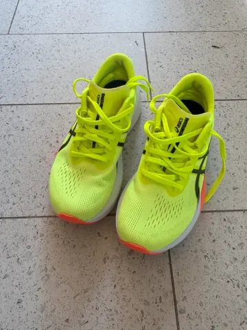 Asics MAGIC SPEED bike d'occasion — image 1 sur 6
