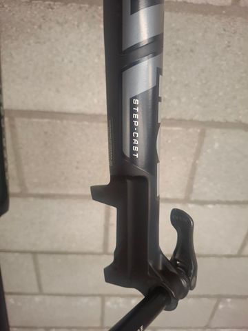 Used Fox 34 Step-Cast Performance Elite Fork 2025 bike — image 19 of 25