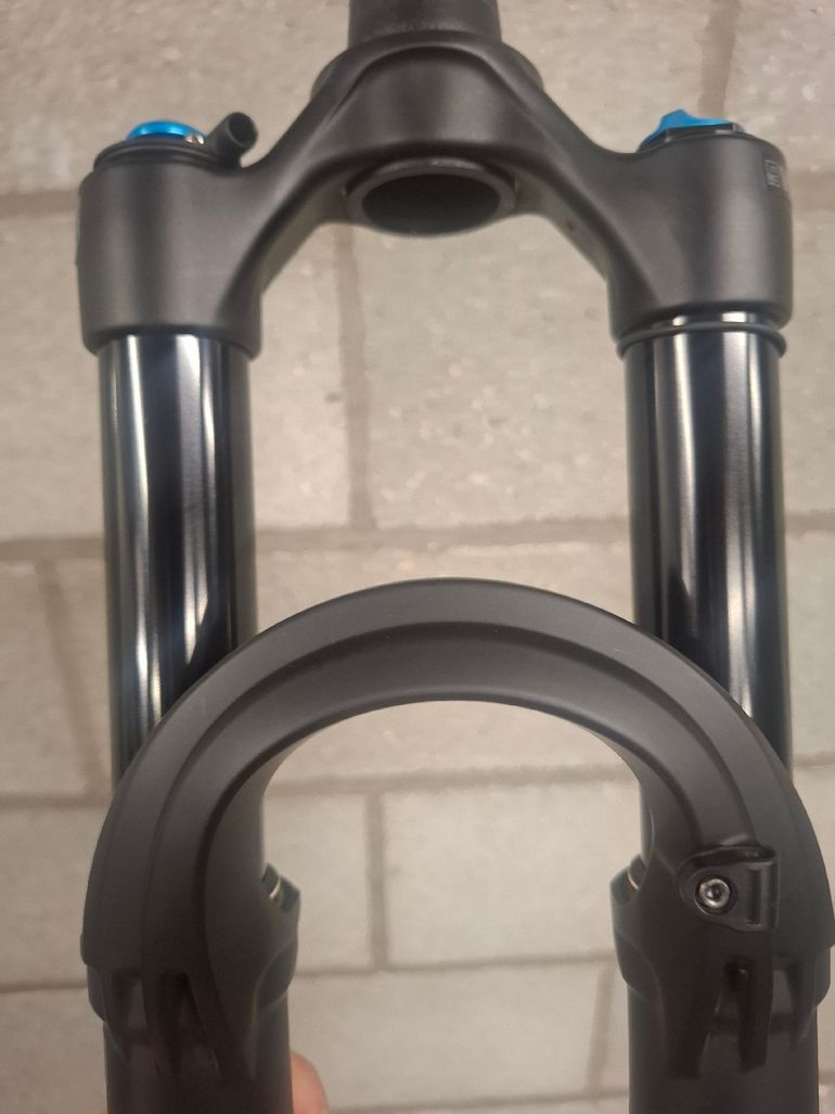 Used Fox 34 Step-Cast Performance Elite Fork 2025 bike — image 20 of 25