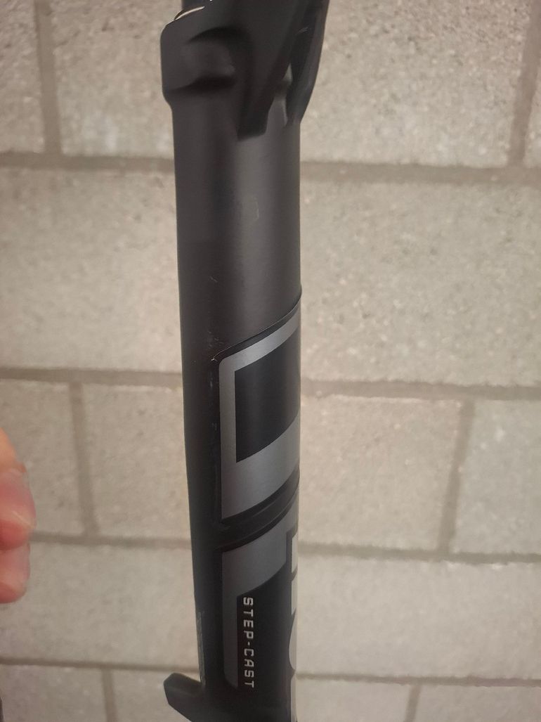 Used Fox 34 Step-Cast Performance Elite Fork 2025 bike — image 18 of 25