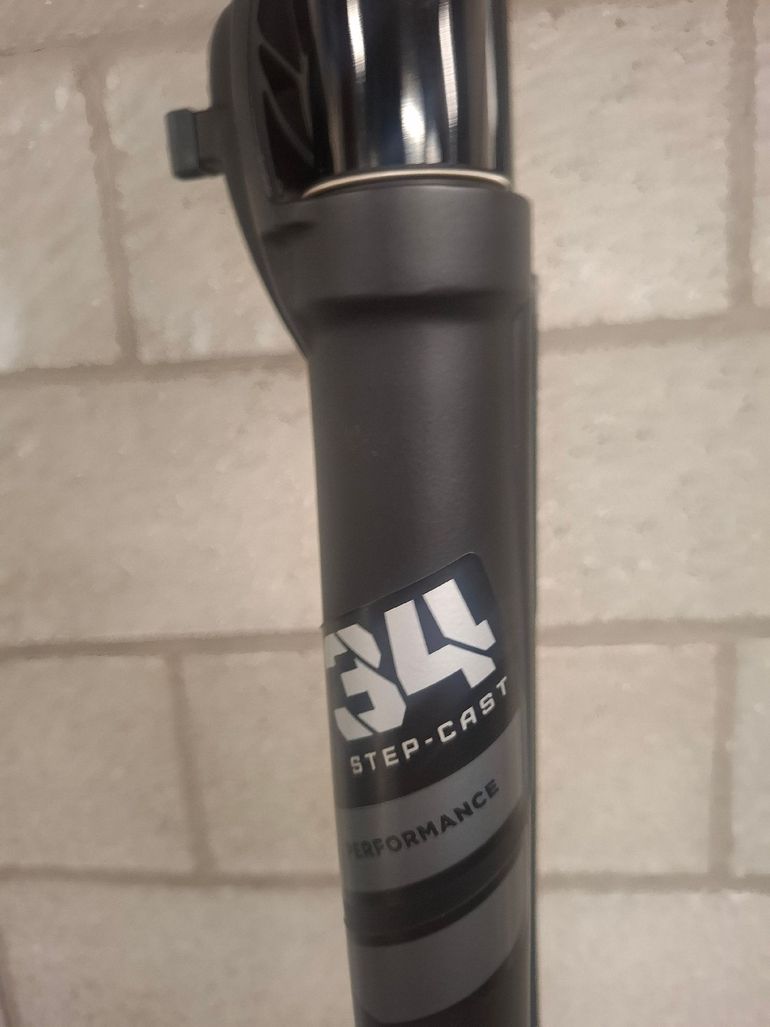 Used Fox 34 Step-Cast Performance Elite Fork 2025 bike — image 15 of 25
