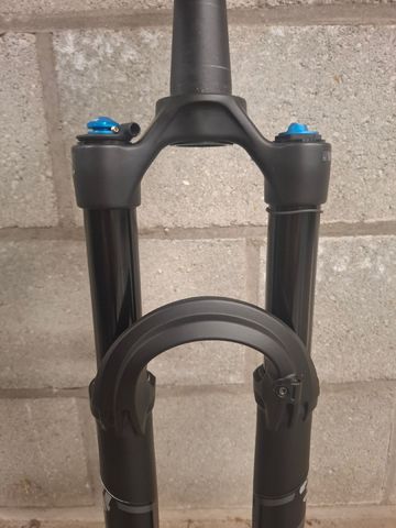 Used Fox 34 Step-Cast Performance Elite Fork 2025 bike — image 7 of 9
