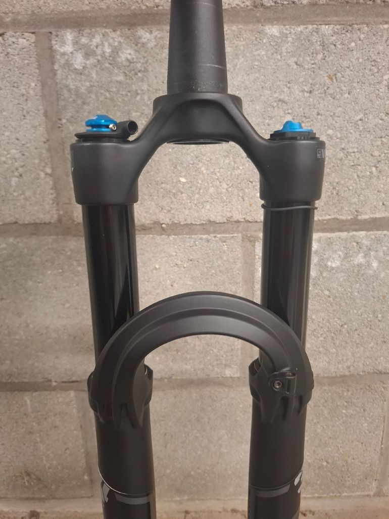 Used Fox 34 Step-Cast Performance Elite Fork 2025 bike — image 7 of 9
