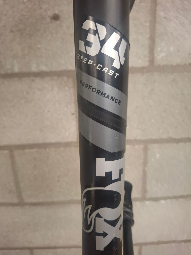 Used Fox 34 Step-Cast Performance Elite Fork 2025 bike — image 11 of 25