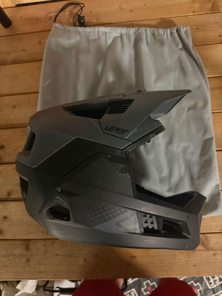 LEATT Enduro 4.0 Helmet 2024 bike usato — immagine 6 di 7