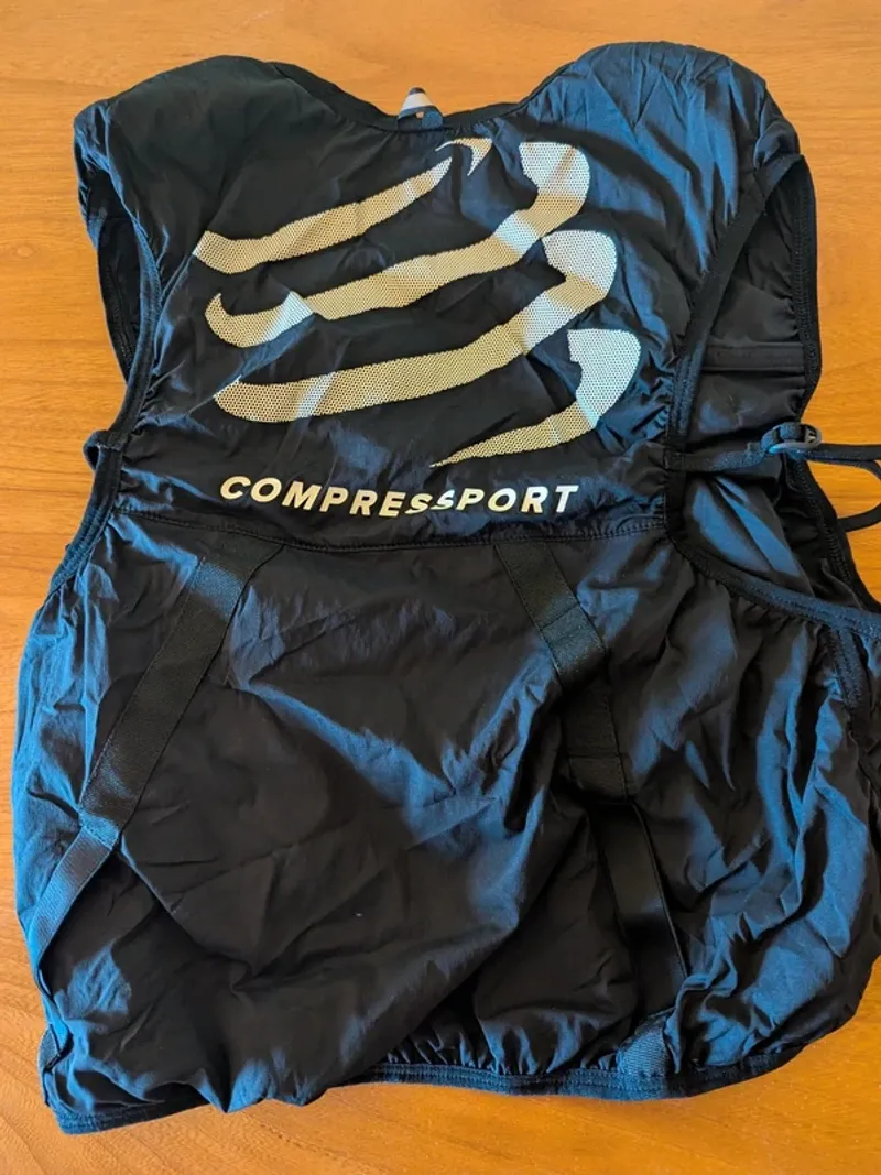 Käytetty Compressport Ultrun S Pack Evo 10 Running Accessories