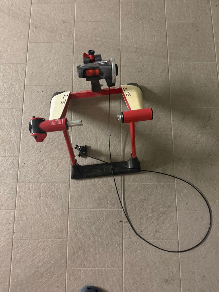 Elite Force Home Trainer 2019 bike usato — immagine 4 di 4