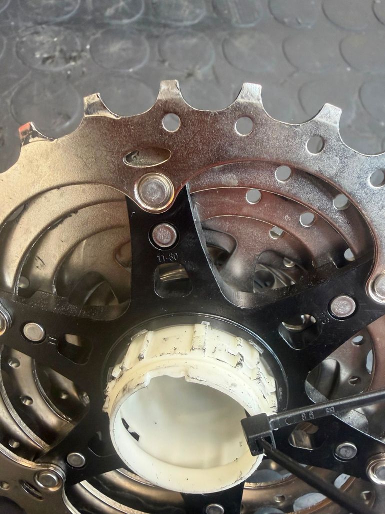 Brugt Shimano Cassette 11-30 bike — billede 2 af 4