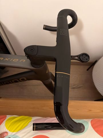 Tweedehands BLKTEC R8 Handlebar 2025 bike — afbeelding 4 van 5