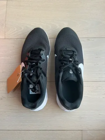 Použité Nike Revolution 6 bike — obrázek 3 z 6