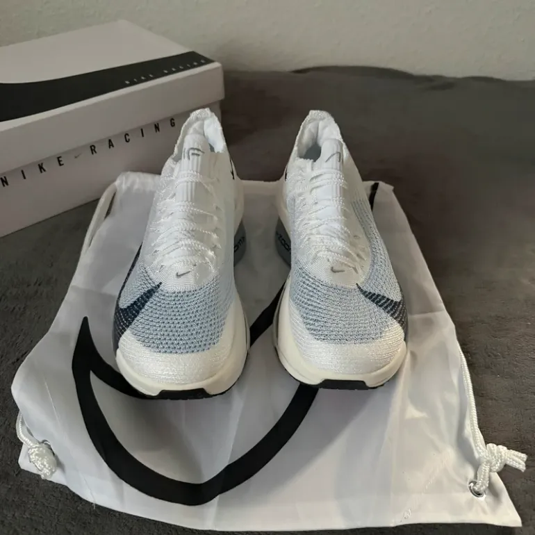Used Nike Air Zoom Alphalfy Next %3 bike — image 5 of 9