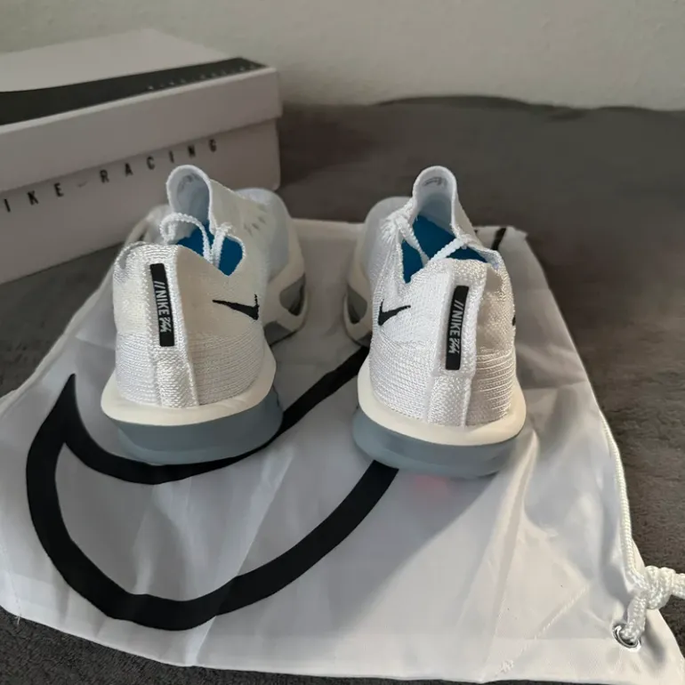 Used Nike Air Zoom Alphalfy Next %3 bike — image 4 of 9