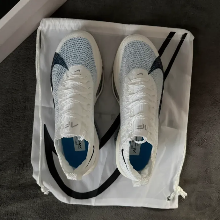 Used Nike Air Zoom Alphalfy Next %3 bike — image 2 of 9