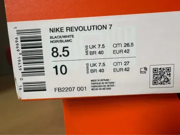 Used Nike Revolution 7 bike — image 4 of 5