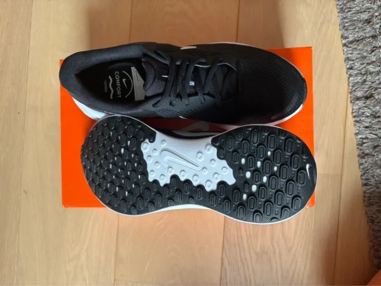 Used Nike Revolution 7 bike — image 4 of 5