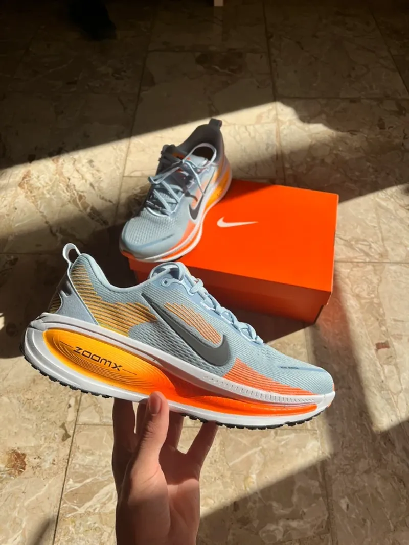 Used Nike Vomero Plus Running Shoes