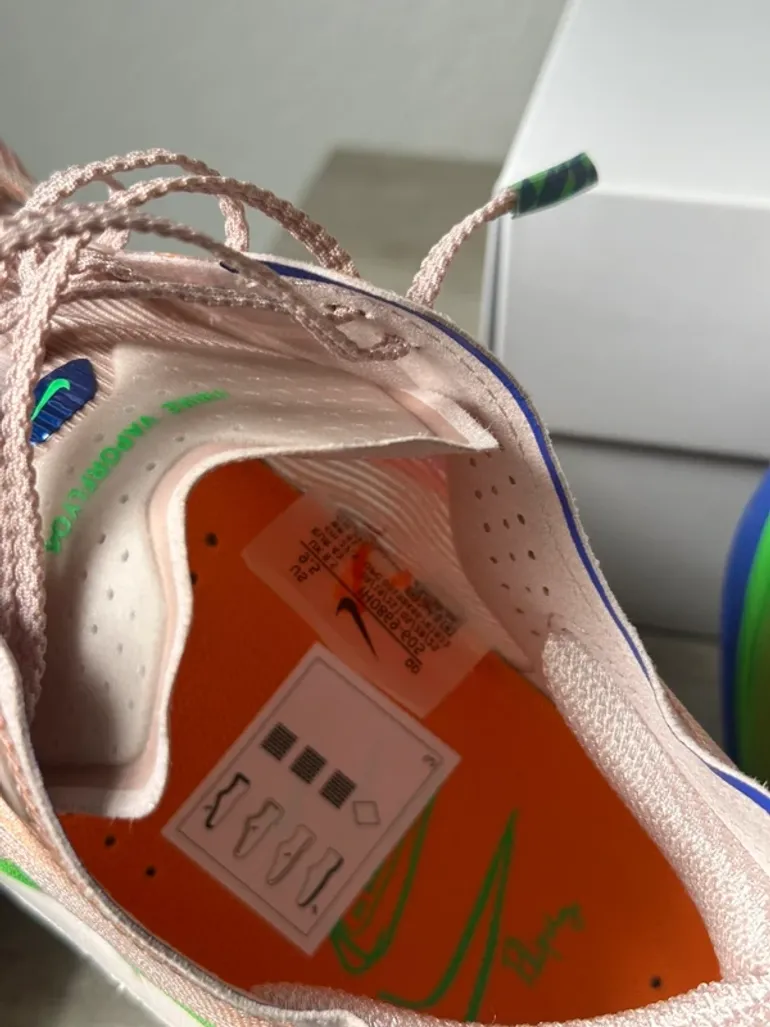 Used Adidas ZoomX Vaporfly NEXT% 4 bike — image 8 of 8