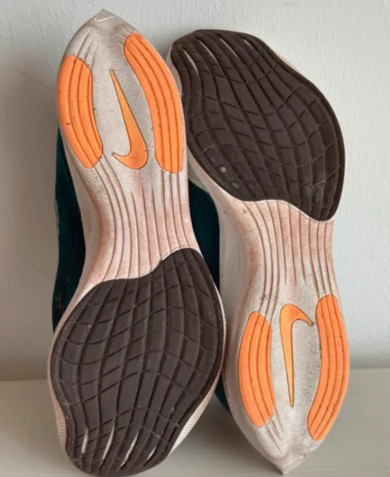Saucony Vaporfly 2 bike usato — immagine 9 di 10